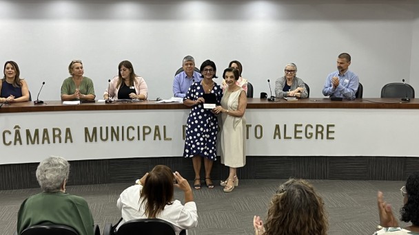 Ex- Secretária Iula - homenagem