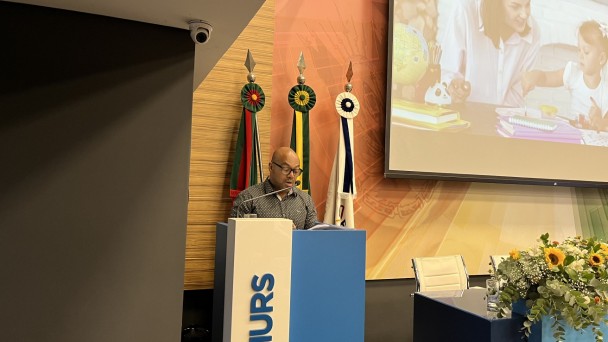 Apresentação Poema Assessor Jocelias