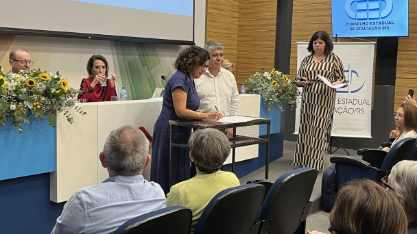 Assintura Termo de Posse   Conselheira Fátima  Presidente