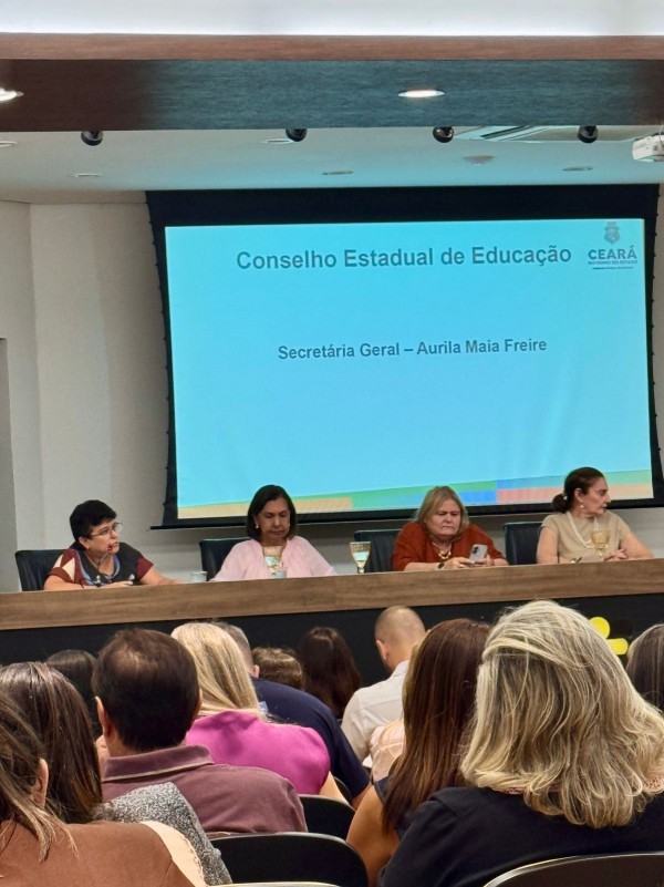 Painel A Importância dos Órgãos Colegiados nos Sistemas de Ensino 